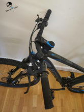 Charger l'image dans la galerie, un vtt btwin 520 en vente et en très bon état idéal pour les randonnées il est équipé SRAM et shimano, ce vélo décathlon est d'occasion