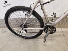 Charger l&#39;image dans la galerie, VTT MTB REDBULL 26 POUCE ALWERKS MANITOU OCCASION BIKEBOOSTER

