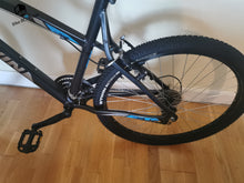 Charger l&#39;image dans la galerie, btwin 340 en très bon état en vente d&#39;occasion chez bikebooster, ce vtt bitwin 340 agréable pour les randonnées
